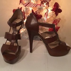 Price⬇️$30➡️$20 Guess “Cecilia” Platform Pumps